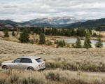 2019 Rolls-Royce Cullinan (Color: White Sands) Rear Three-Quarter Wallpapers 150x120