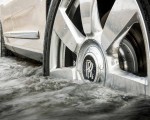 2019 Rolls-Royce Cullinan (Color: White Sands) Wheel Wallpapers 150x120
