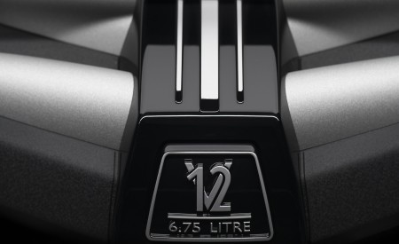 2019 Rolls-Royce Cullinan Engine Wallpapers 450x275 (109)