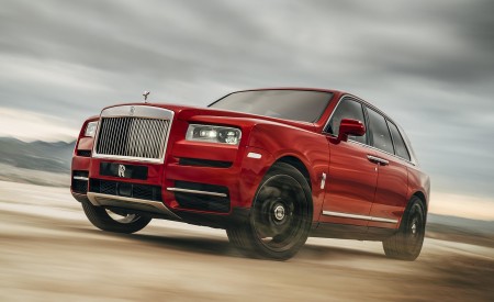 2019 Rolls-Royce Cullinan Front Three-Quarter Wallpapers 450x275 (91)