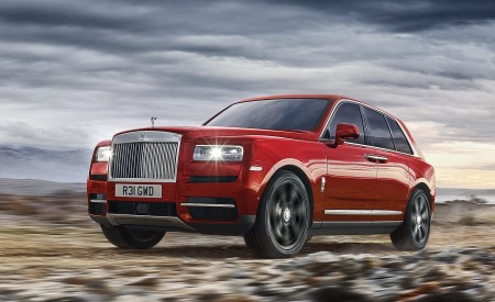 2019 Rolls-Royce Cullinan Front Three-Quarter Wallpapers 450x275 (88)