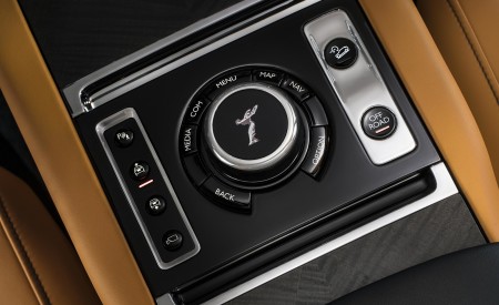 2019 Rolls-Royce Cullinan Interior Detail Wallpapers 450x275 (111)