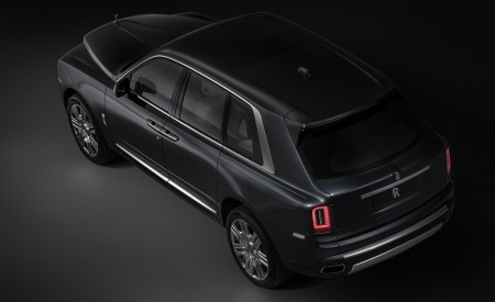 2019 Rolls-Royce Cullinan Rear Three-Quarter Wallpapers 450x275 (107)