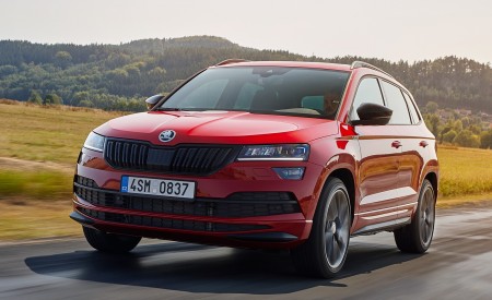 2019 Skoda Karoq Sportline Front Wallpapers 450x275 (11)