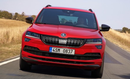 2019 Skoda Karoq Sportline Front Wallpapers 450x275 (6)