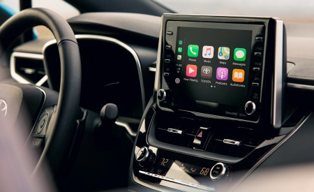 2019 Toyota Corolla Hatchback Central Console Wallpapers 450x275 (21)
