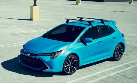 2019 Toyota Corolla Hatchback Front Three-Quarter Wallpapers 450x275 (9)