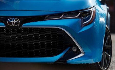 2019 Toyota Corolla Hatchback Grill Wallpapers 450x275 (13)