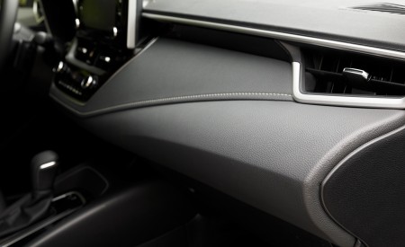 2019 Toyota Corolla Hatchback Interior Detail Wallpapers 450x275 (73)