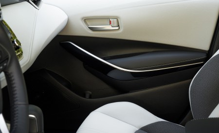 2019 Toyota Corolla Hatchback Interior Detail Wallpapers 450x275 (45)