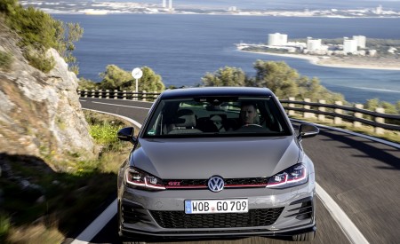 2019 Volkswagen Golf GTI TCR Front Wallpapers 450x275 (15)