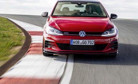 2019 Volkswagen Golf GTI TCR Front Wallpapers 450x275 (65)
