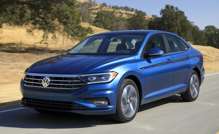 2019 Volkswagen Jetta Front Three-Quarter Wallpapers 450x275 (20)