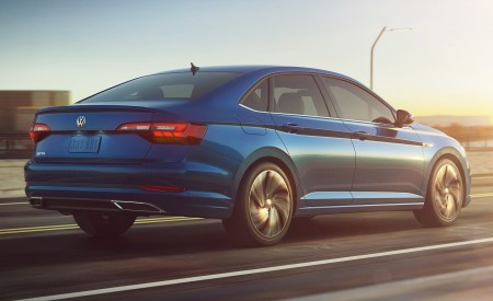2019 Volkswagen Jetta Rear Three-Quarter Wallpapers 450x275 (27)