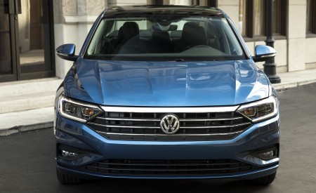 2019 Volkswagen Jetta SEL Front Wallpapers 450x275 (39)