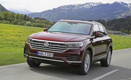 2019 Volkswagen Touareg Atmosphere Front Wallpapers 450x275 (58)