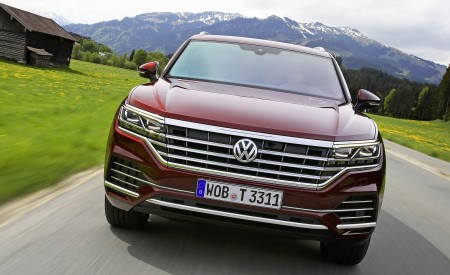 2019 Volkswagen Touareg Atmosphere Front Wallpapers 450x275 (57)