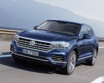 2019 Volkswagen Touareg Elegance Front Three-Quarter Wallpapers 150x120 (37)