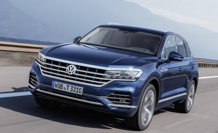 2019 Volkswagen Touareg Elegance Front Three-Quarter Wallpapers 450x275 (37)