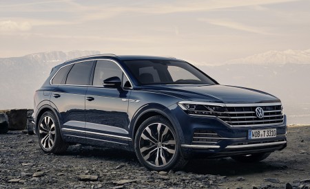 2019 Volkswagen Touareg Elegance Front Three-Quarter Wallpapers 450x275 (44)