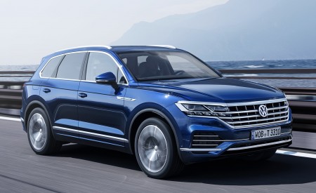 2019 Volkswagen Touareg Elegance Front Three-Quarter Wallpapers 450x275 (38)