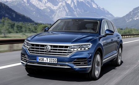 2019 Volkswagen Touareg Elegance Front Three-Quarter Wallpapers 450x275 (39)