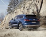 2019 Volkswagen Touareg Elegance Rear Three-Quarter Wallpapers 150x120 (42)