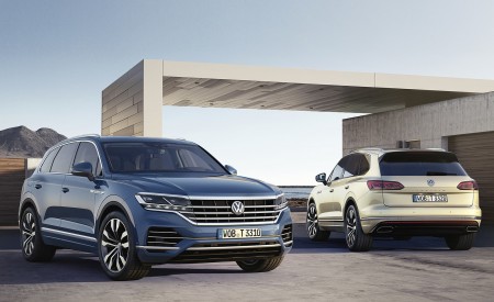 2019 Volkswagen Touareg Exterior Detail Wallpapers 450x275 (9)