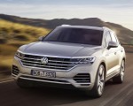 2019 Volkswagen Touareg Front Three-Quarter Wallpapers 150x120 (20)