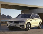 2019 Volkswagen Touareg Front Three-Quarter Wallpapers 150x120 (17)