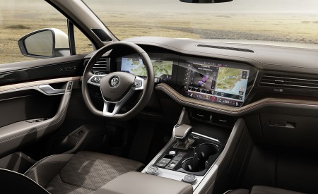 2019 Volkswagen Touareg Interior Seats Wallpapers 450x275 (26)