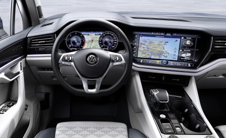 2019 Volkswagen Touareg Interior Wallpapers 450x275 (30)