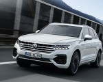 2019 Volkswagen Touareg R-Line Front Three-Quarter Wallpapers 150x120