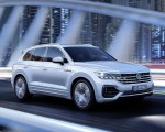 2019 Volkswagen Touareg R-Line Front Three-Quarter Wallpapers 150x120 (7)