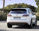2019 Volkswagen Touareg R-Line Rear Wallpapers 150x120 (6)