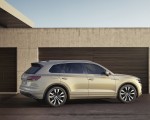 2019 Volkswagen Touareg Side Wallpapers 150x120 (24)