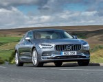 2019 Volvo S90 D4 Front Three-Quarter Wallpapers 150x120
