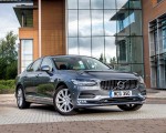 2019 Volvo S90 D4 Front Three-Quarter Wallpapers 150x120