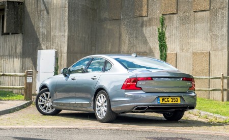2019 Volvo S90 D4 Rear Three-Quarter Wallpapers 450x275 (26)