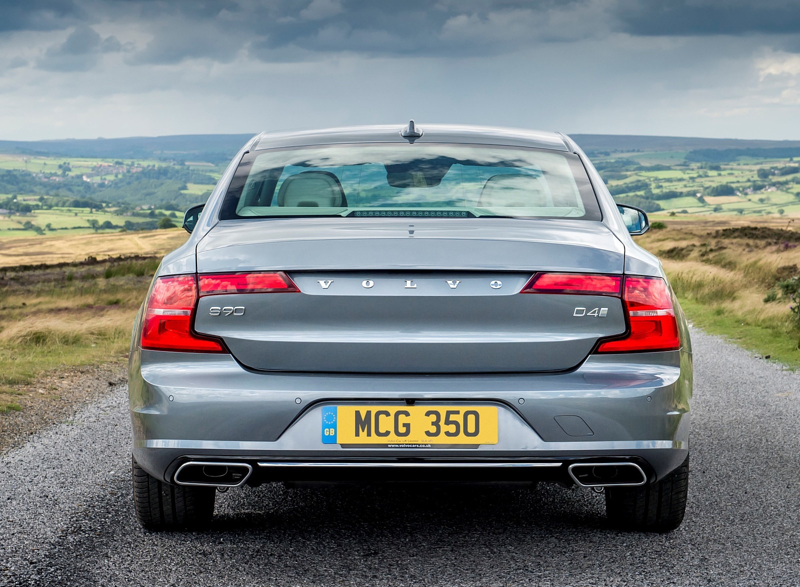 2019 Volvo S90 D4 Rear Wallpapers #28 of 37