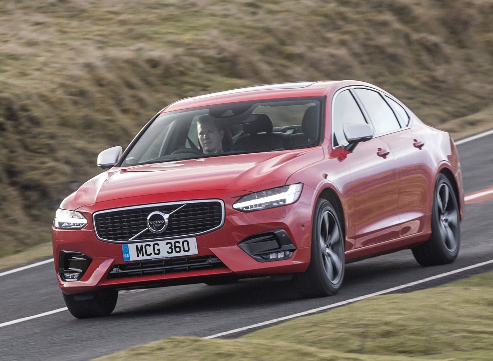 2019 Volvo S90 D5 Front Three-Quarter Wallpapers (13)