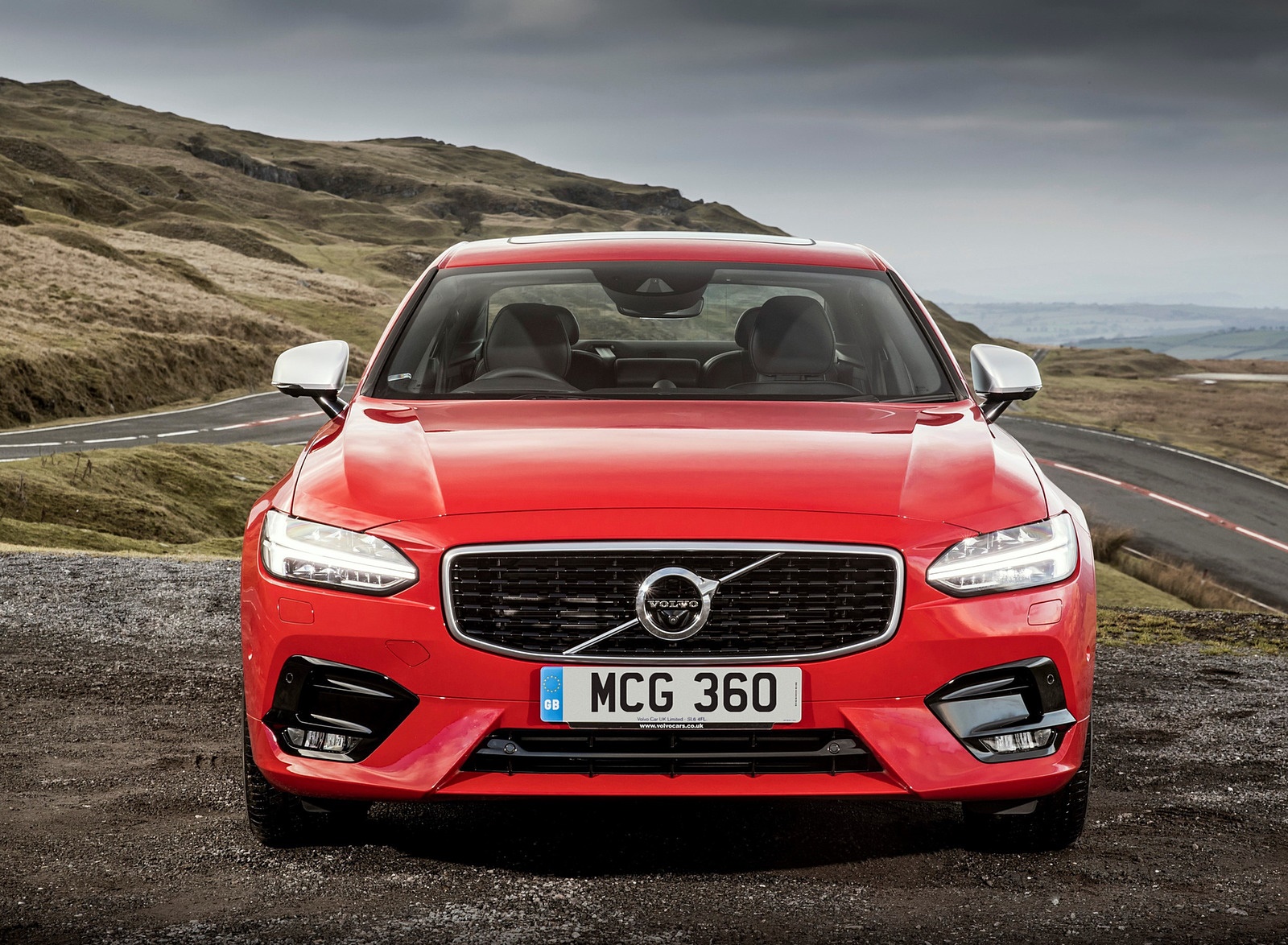 2019 Volvo S90 D5 Front Wallpapers #14 of 37