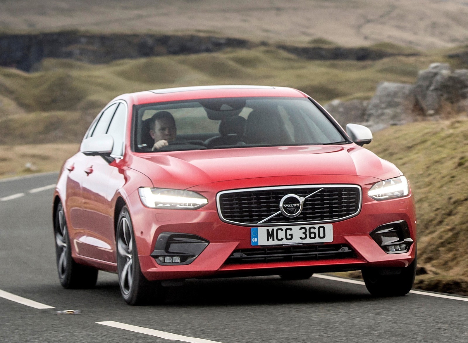 2019 Volvo S90 D5 Front Wallpapers #10 of 37