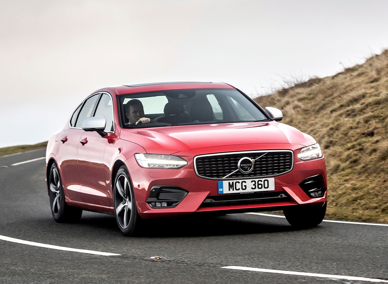 2019 Volvo S90 D5 Front Wallpapers #5 of 37