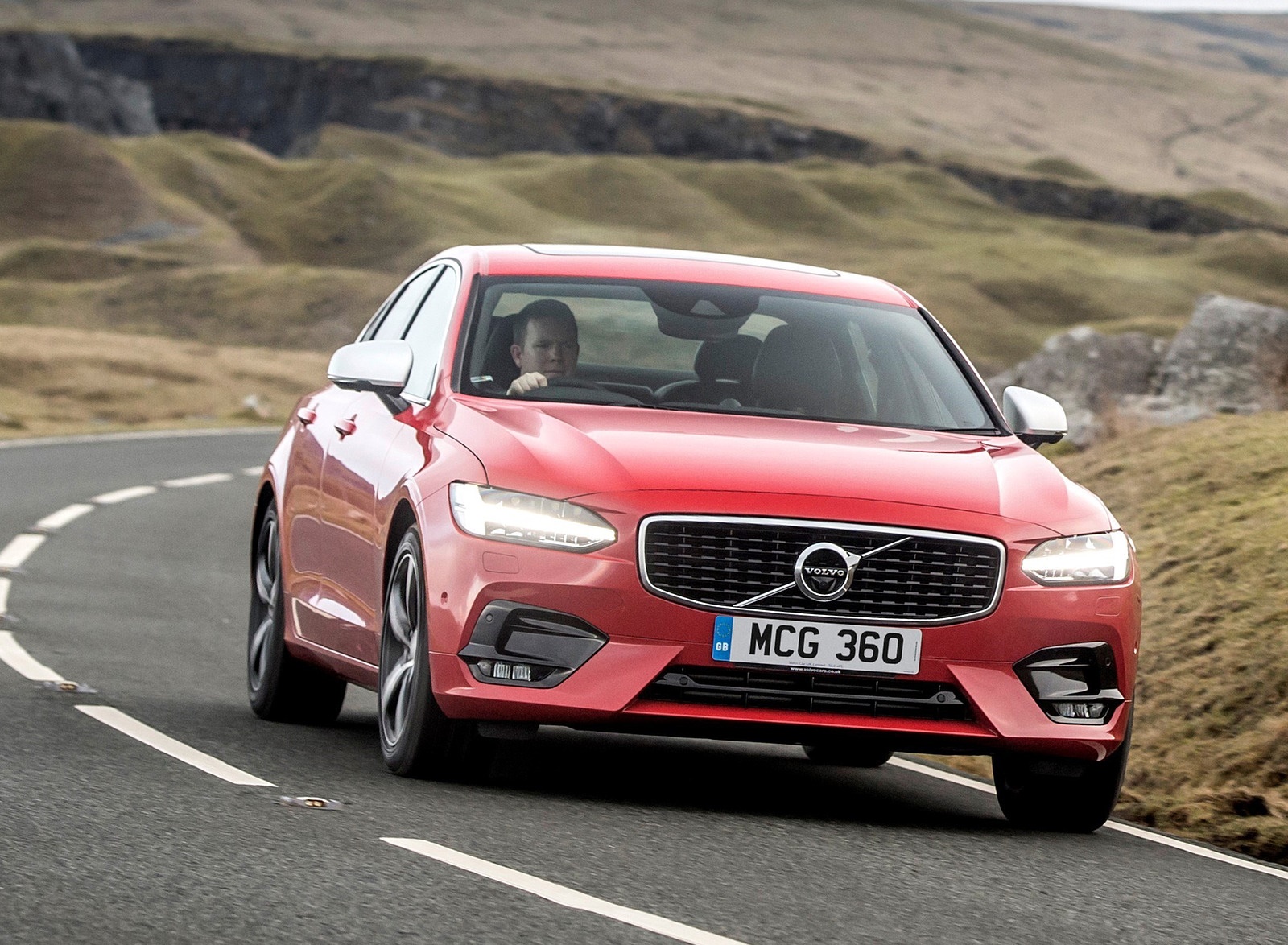 2019 Volvo S90 D5 Front Wallpapers #6 of 37