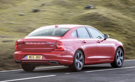2019 Volvo S90 D5 Rear Three-Quarter Wallpapers 450x275 (18)