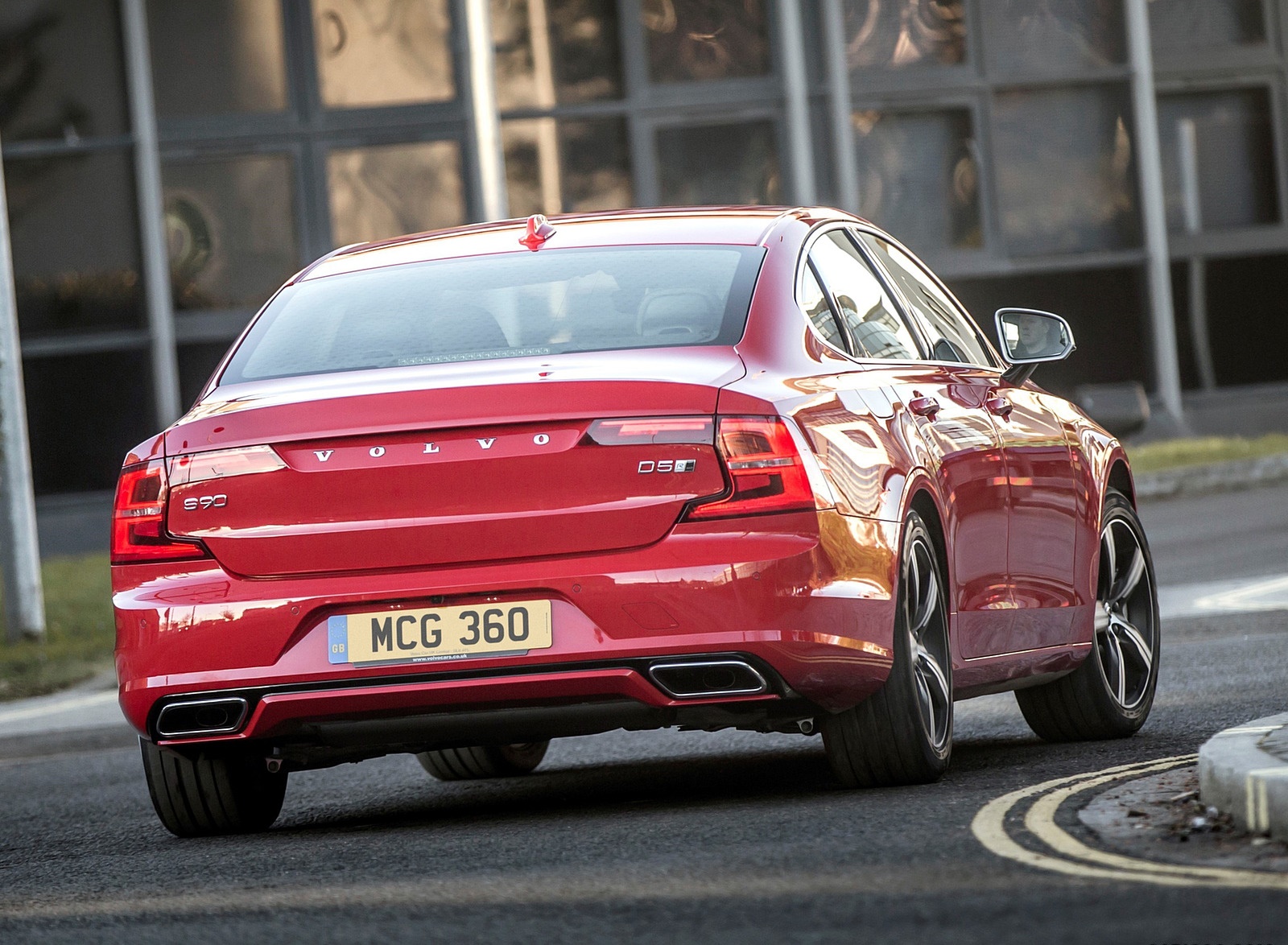 2019 Volvo S90 D5 Rear Three-Quarter Wallpapers #19 of 37