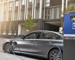 2020 BMW 330e Plug-in Hybrid Charging Wallpapers 150x120