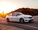 2020 BMW 330e Plug-in Hybrid Front Three-Quarter Wallpapers 150x120