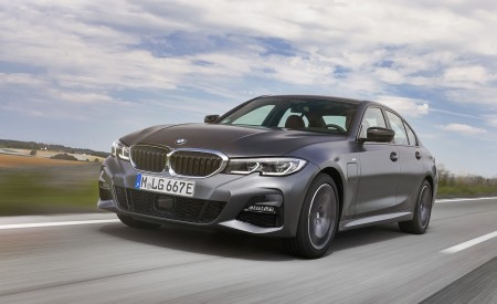 2020 BMW 330e Plug-in Hybrid Wallpapers & HD Images